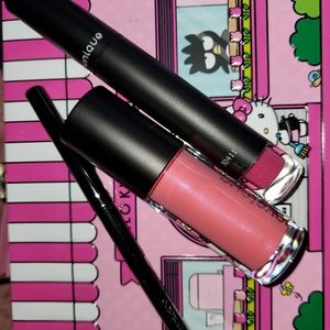 PRICE IS FINAL. Younique Christmas Bundle